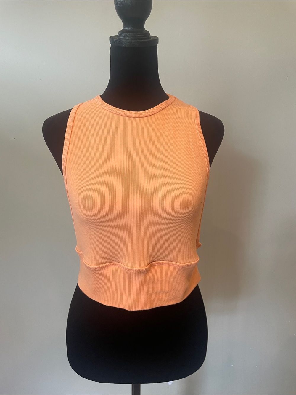 Love Tree Sleeveless Ribbed Crop Tank in Peach